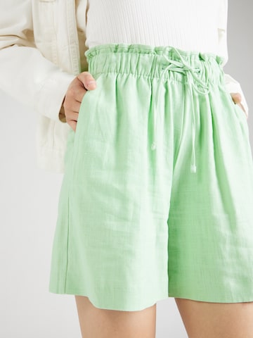 Regular Pantalon Marks & Spencer en vert