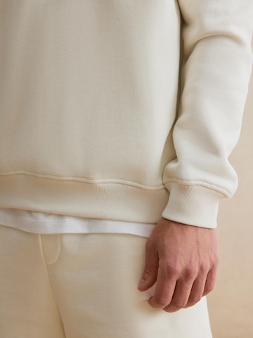 DAN FOX APPAREL Sweatshirt 'Cem' i hvid