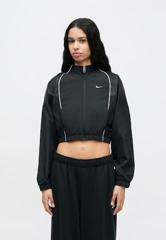 Nike Sportswear Overgangsjakke 'SHRUNKEN' i sort: forside