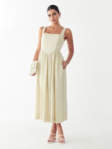 Abito 'Lyla' di Willa in beige