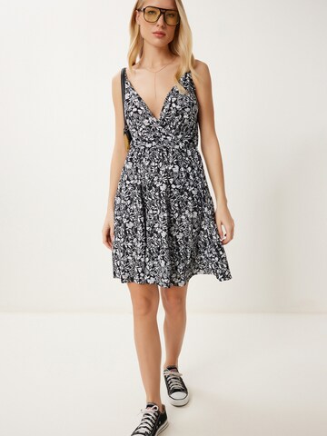 Happiness İstanbul Jurk in Zwart