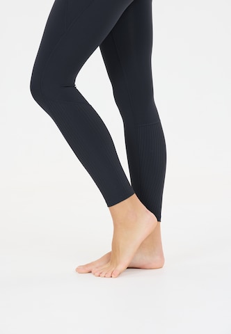 Athlecia Slimfit Tights 'Aliya V2' in Blau