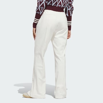 ADIDAS PERFORMANCEBootcut/trapezice Sportske hlače - bijela boja