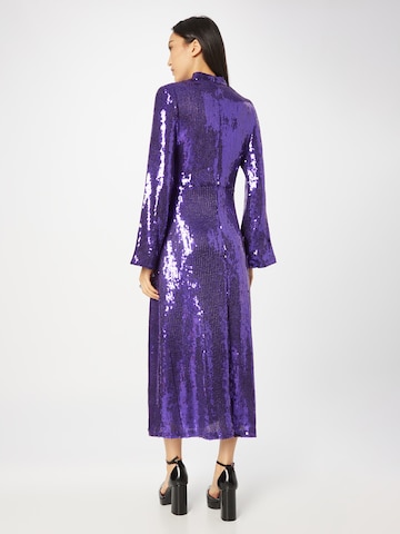 Robe Warehouse en violet