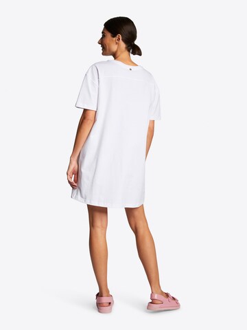 Robe d’été Rich & Royal en blanc