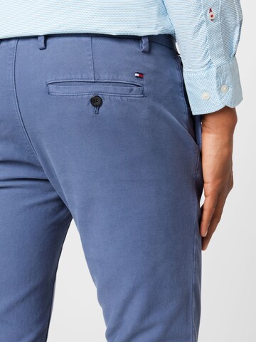 TOMMY HILFIGER Slim fit Chino Pants 'BLEECKER' in Blue