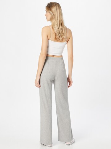 ABOUT YOU Wide leg Broek 'Natalia' in Grijs