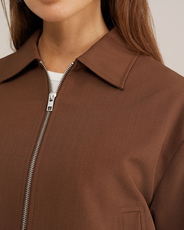 WE Fashion - Chaqueta de entretiempo en marrón