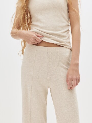Pull&Bear Wide leg Trousers in Beige