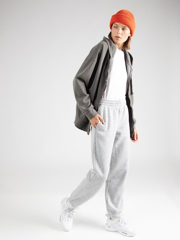 Champion Authentic Athletic Apparel Дънки Tapered Leg Панталон в сиво