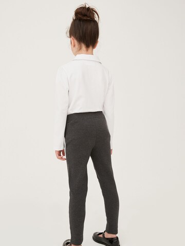 regular Pantaloni di Next in grigio
