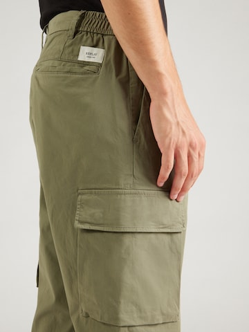 REPLAY - regular Pantalón cargo 'ADHANN' en verde