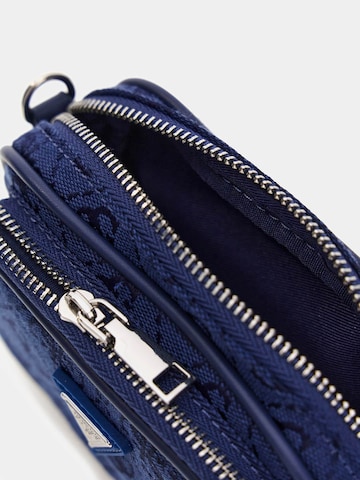 GUESS Crossbody Bag in Blue