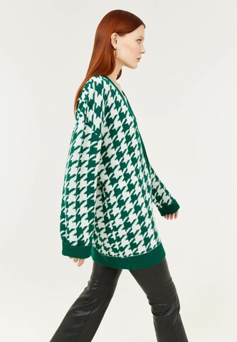 TOPTOP STUDIO Knit Cardigan in Green