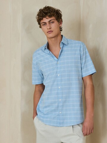 Regular fit Camicia di Next in blu: frontale