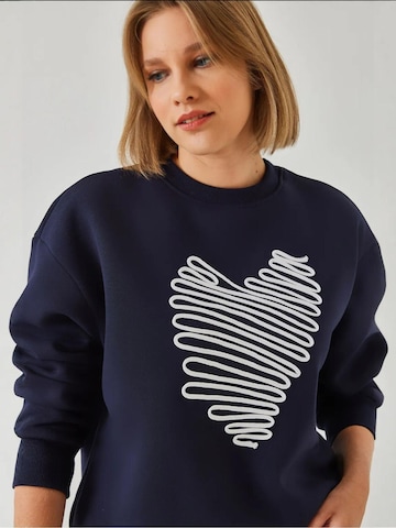 Bianco Lucci Majica 'Sweatshirts' | modra barva: sprednja stran