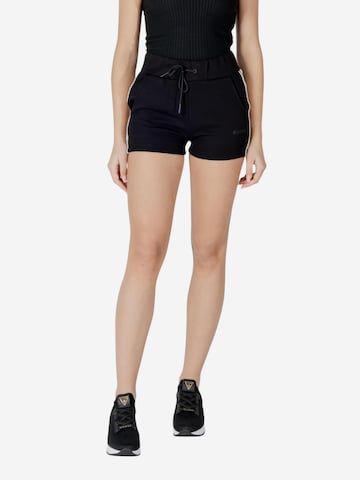 Slimfit Pantaloni sportivi 'BRITNEY V3GD13 KB3P2' di GUESS in nero: frontale