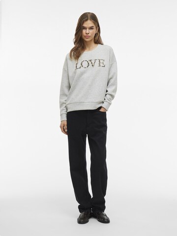 VILA Sweatshirt i grå