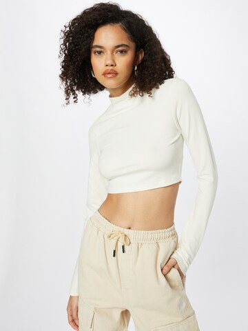 T-shirt 'Jara' ABOUT YOU x INNA en blanc : devant