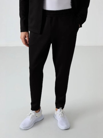 Survêtements Tommy Life en noir