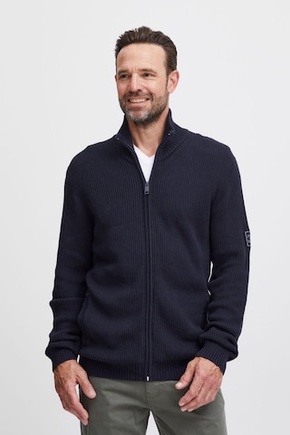 FQ1924 Strickjacke 'Kyle' in Blau: Vorderseite