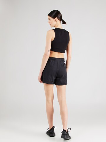 COLUMBIA Regular Sportshorts in Schwarz