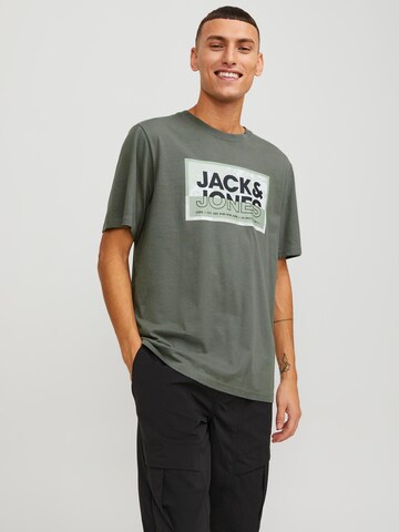 Tricou 'LOGAN' de la JACK & JONES pe verde: față