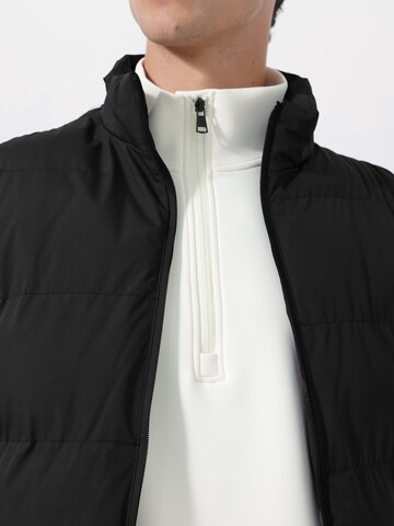 Youthup Vest in Black