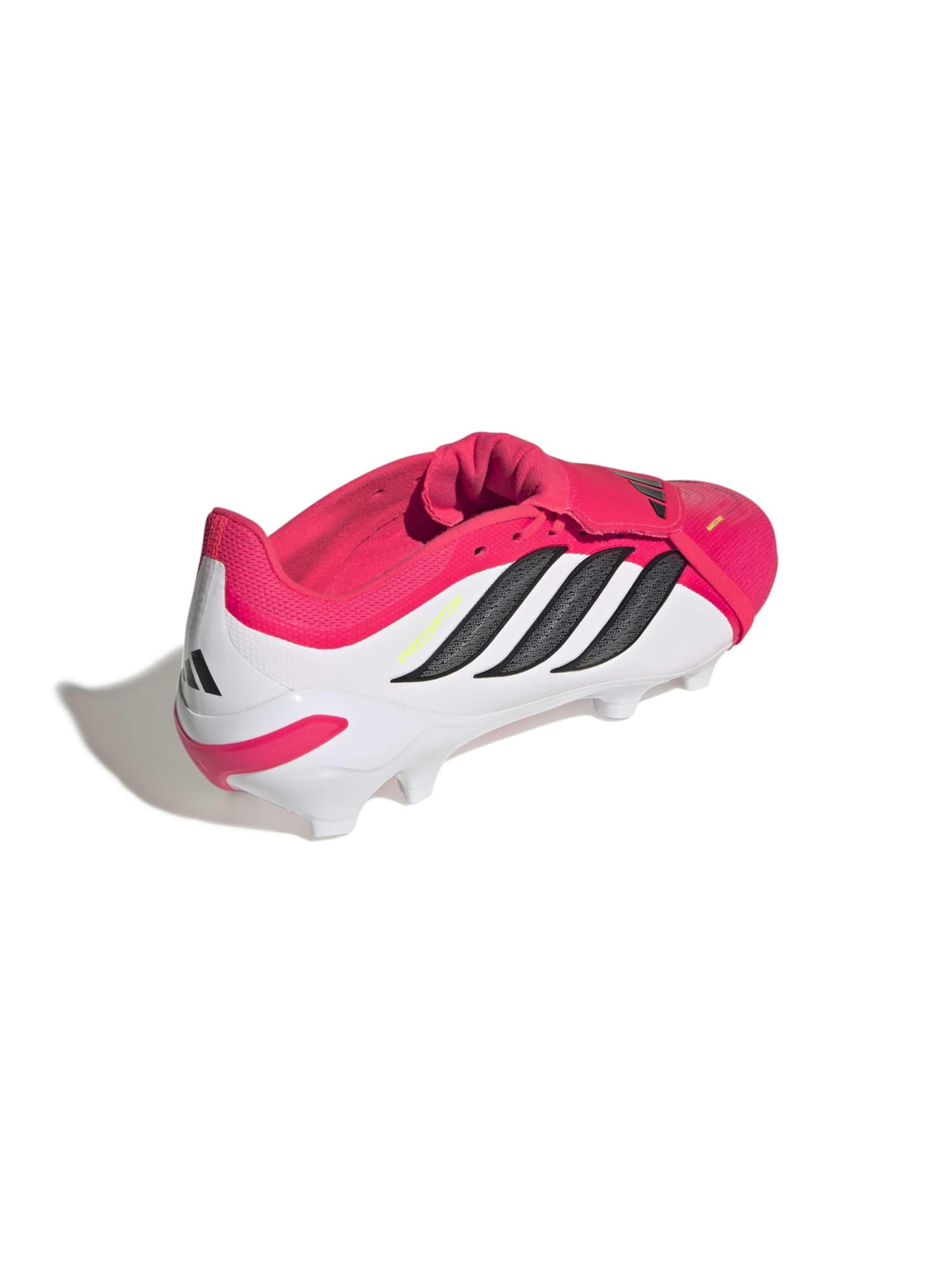 ADIDAS PERFORMANCE - Chuteira 'Predator League' em rosa