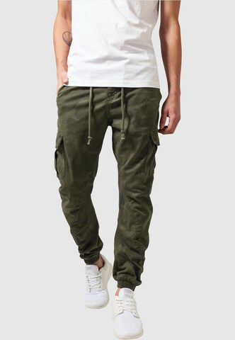 Tapered Pantaloni cargo di Urban Classics in verde: frontale