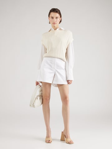 Sisley Свободный крой Штаны в Белый