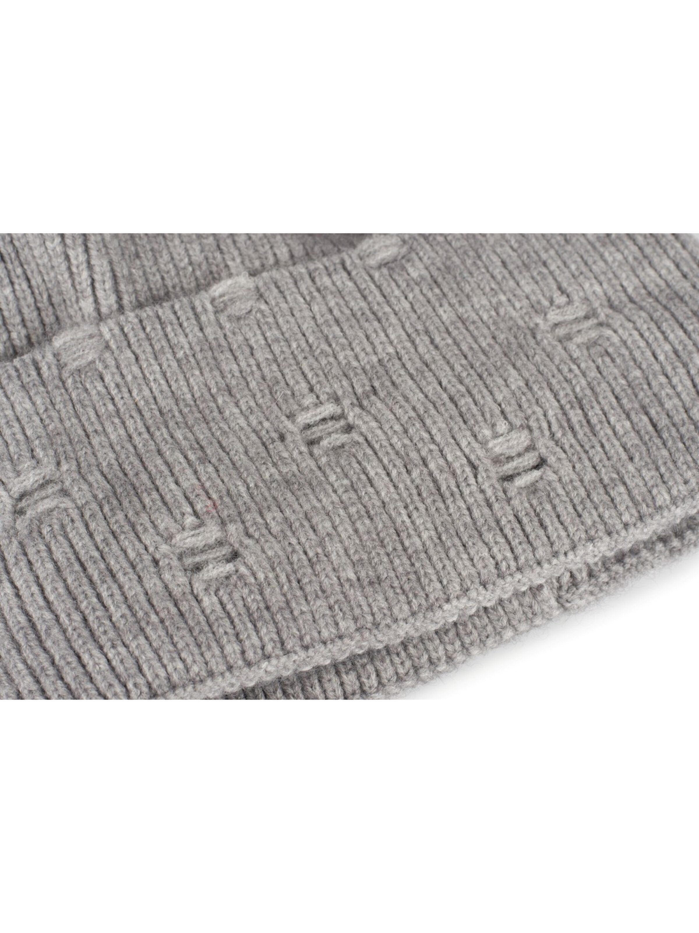 styleBREAKER Beanie 'Strickmütze mit Rippenmuster und Rissen' in Grey