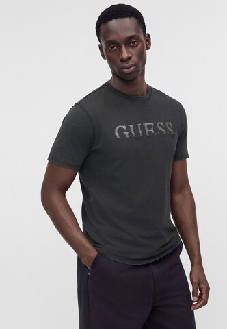 GUESS - Camiseta en negro: frente