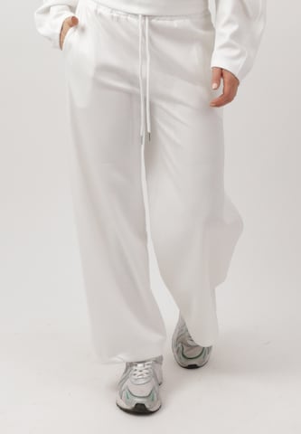 Elara Wide Leg Bukser i hvid: forside