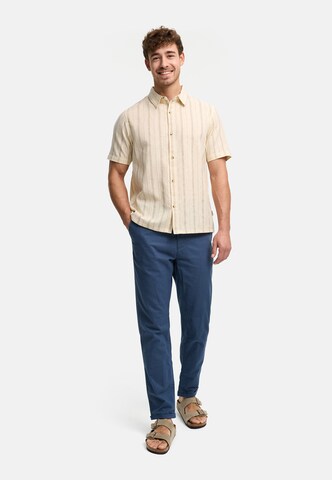 Coupe regular Chemise business ' INJulio ' INDICODE JEANS en beige