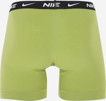 Pantaloncini intimi sportivi di NIKE in verde