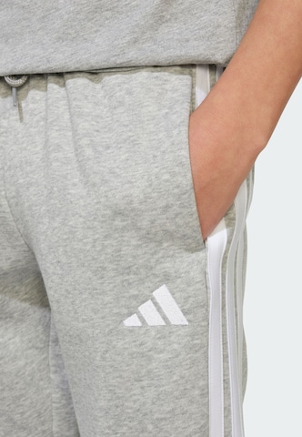 ADIDAS SPORTSWEAR Tapered ' Essentials Kids Hose ' in Grau