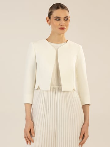 APART Bolero in Weiß: Vorderseite