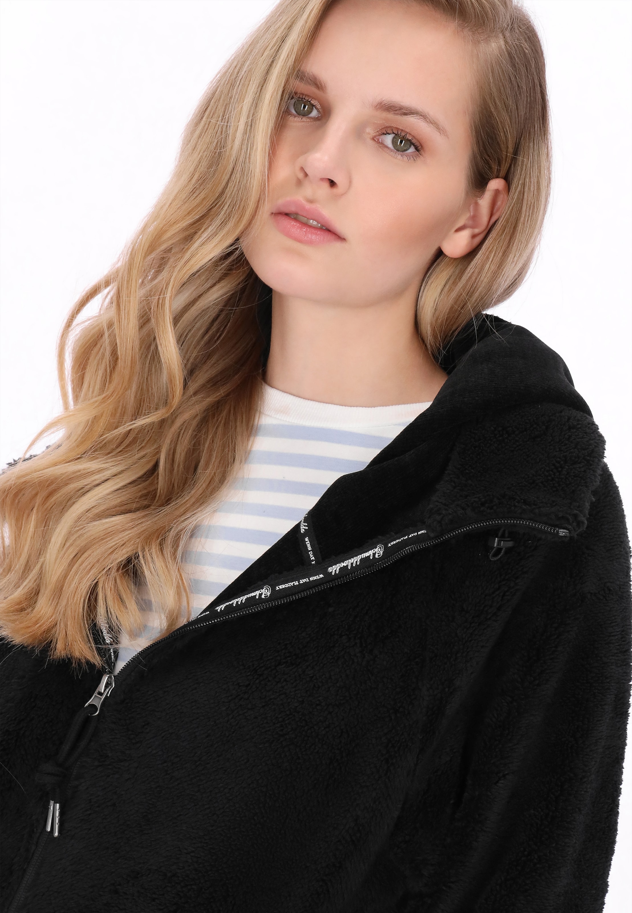 Schmuddelwedda Fleece Jacket in Black