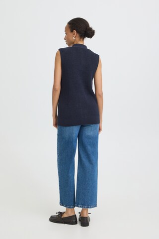 b.young Vest in Blue