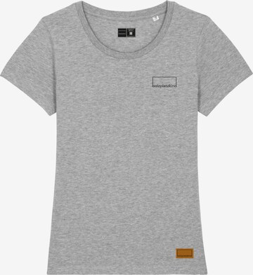 Bolzplatzkind Shirt in Grey: front