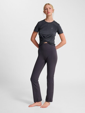 Hummel Functioneel shirt in Grijs