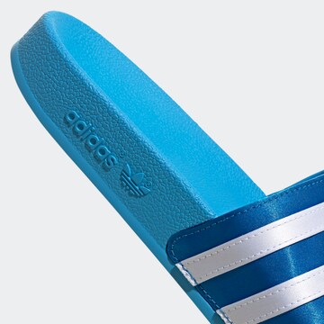 ADIDAS ORIGINALS - Zapatos abiertos 'Adilette' en azul