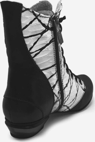 TIGGERS Lace-Up Ankle Boots in Black