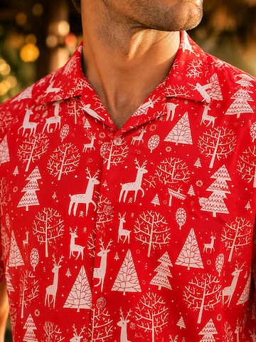 Regular fit Camicia 'Christmas Reindeer Allover' di King Kameha in rosso