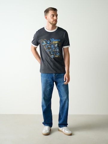 T-Shirt Next en noir