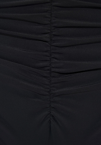 LASCANA Badeanzug in Schwarz