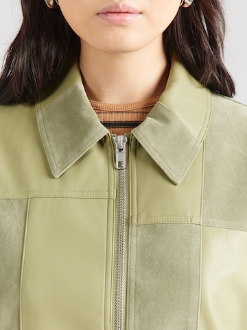 TOPSHOP Övergångsjacka i grön