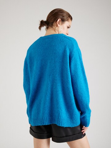 Warehouse Пуловер в синьо