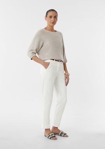 Slimfit Pantaloni eleganți de la COMMA pe alb: față